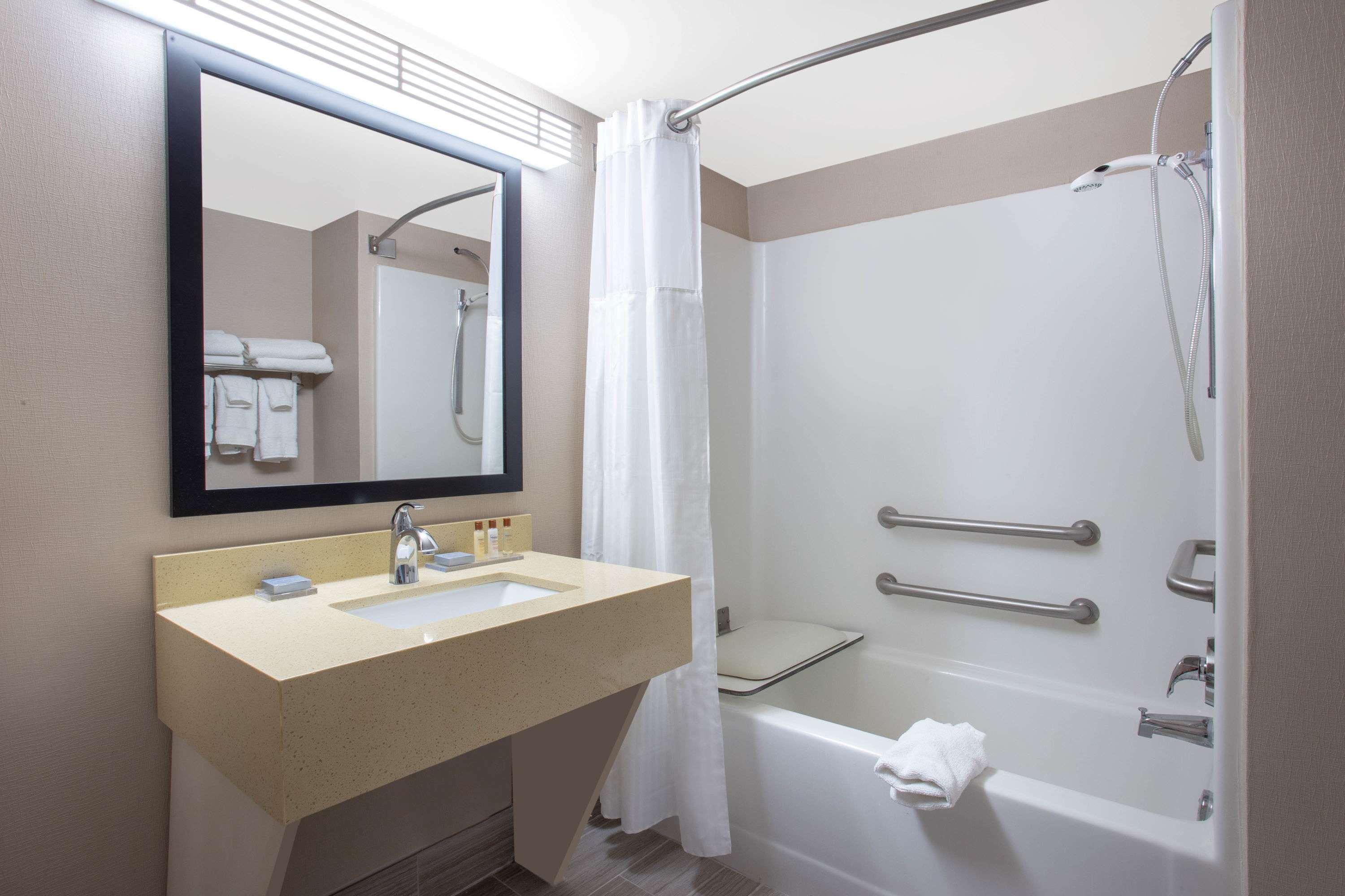 Wingate By Wyndham Indianapolis Airport Plainfield Hotel Ngoại thất bức ảnh