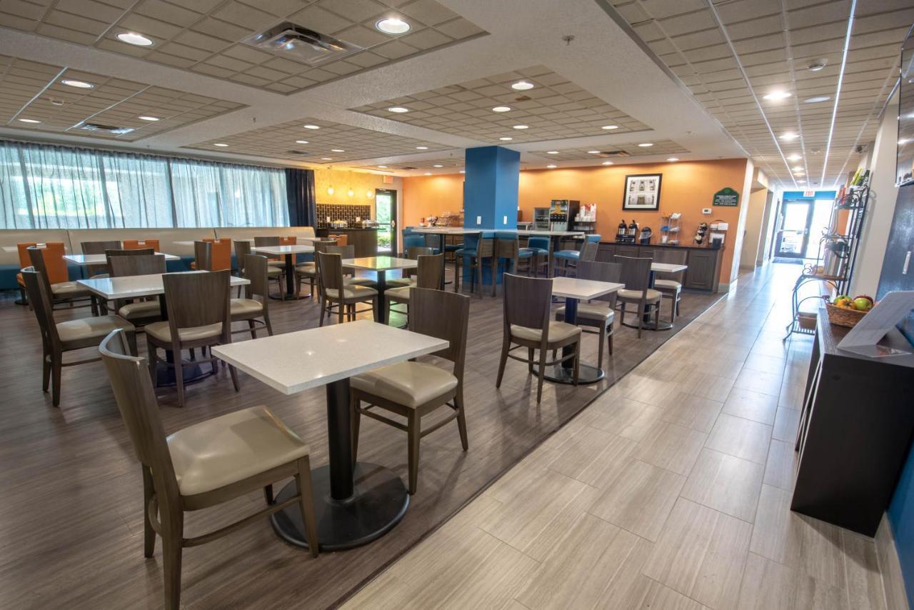 Wingate By Wyndham Indianapolis Airport Plainfield Hotel Ngoại thất bức ảnh