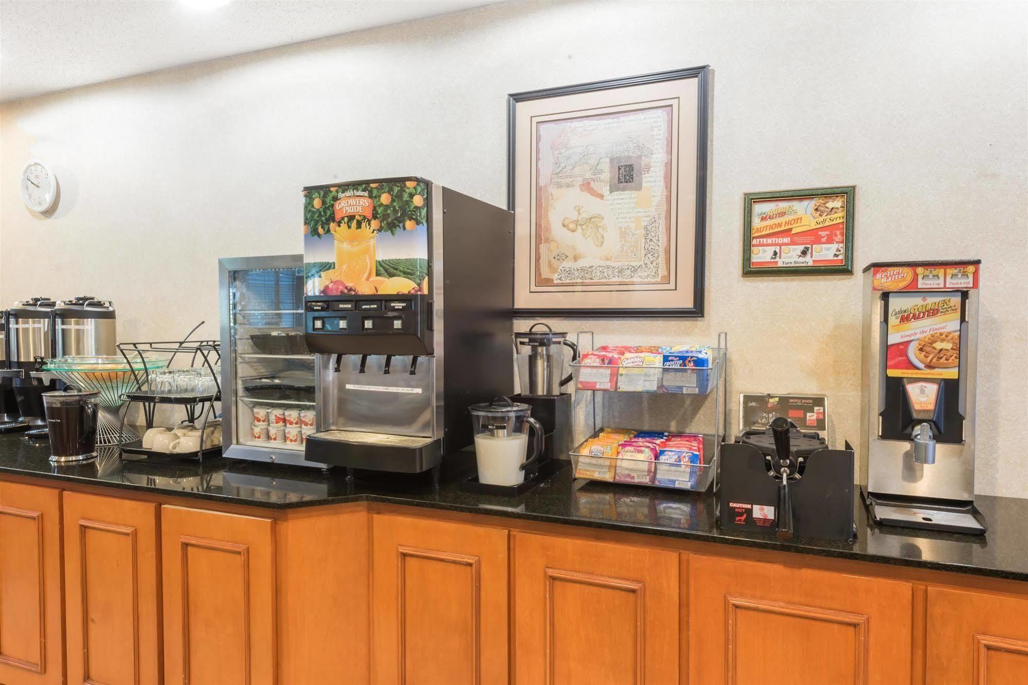Wingate By Wyndham Indianapolis Airport Plainfield Hotel Ngoại thất bức ảnh